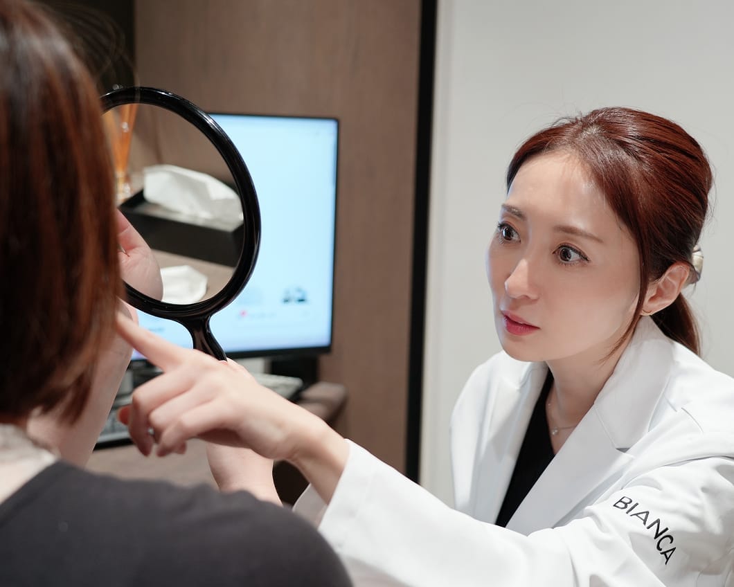 a consultation at bianca clinic-4
