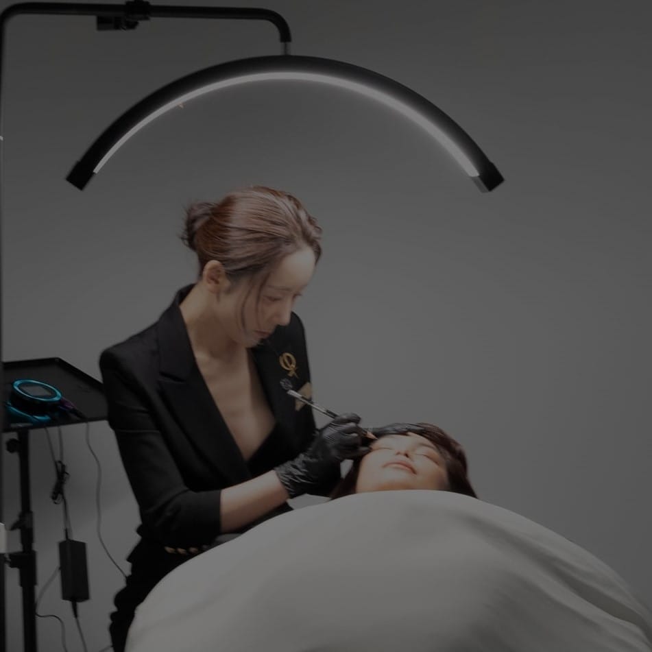 a look at the permanent makeup procedure
